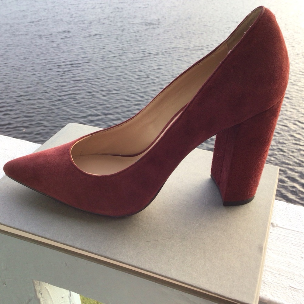 Pour La Victoire Suede Leather Celina Pumps Heels in Deep Cherry Size 7 1/2 - Picture 16 of 16